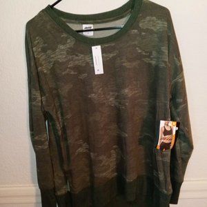 BRAND NWT  AVIA BRAND  WOMENS GREEN LONG SLEEVE SHIRT SZ MED